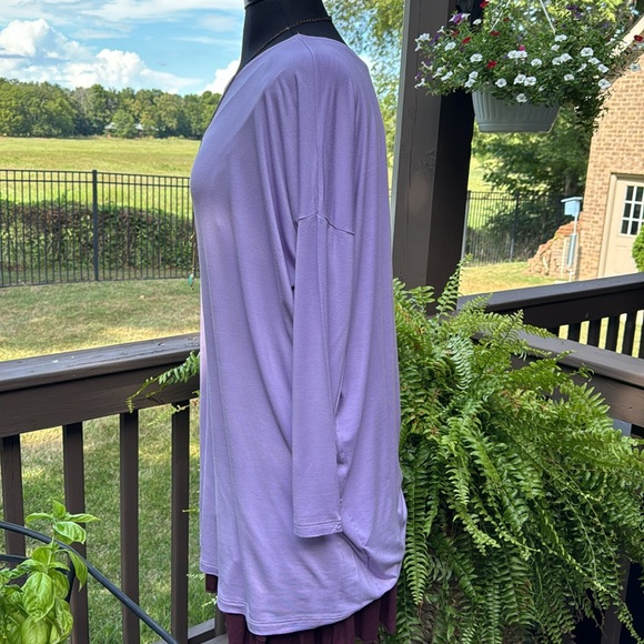 NWOT lilac oversized boxy Piko style top with tight sleeves - Medium / Large - Picture 4 of 6